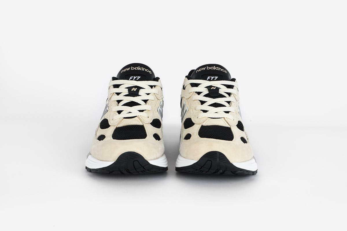 Studio FY7 x New Balance 992: Detailed 